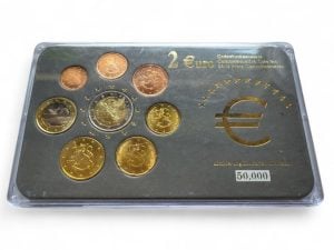 Finland Euromuntset 1e type UNC met 2 euro-herdenkingsmunt