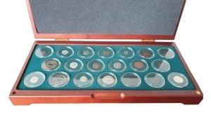 20 eeuwen A.D. muntset in luxe houten cassette