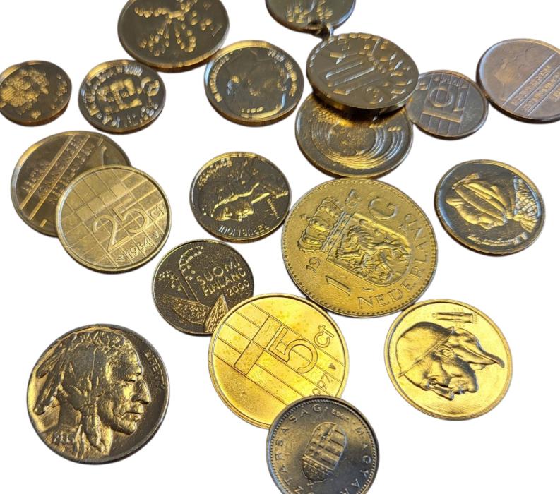 Wereldmunten partij 19 stuks verguld