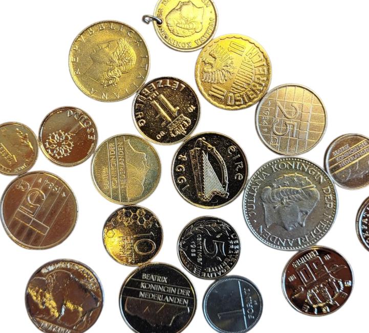 Wereldmunten partij 19 stuks verguld
