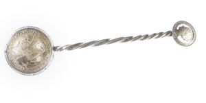 Lepeltje van 1 Gulden & uitgesneden 10 Cent Wilhelmina